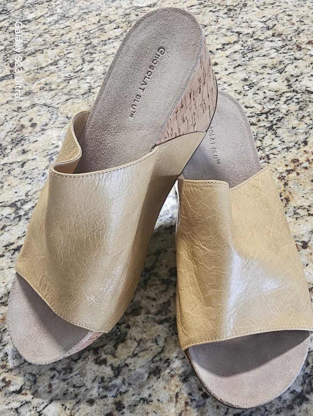 Chocolat Blu Women's Mustard Leather Slide Mules Size 10 - Picture 7 of 11